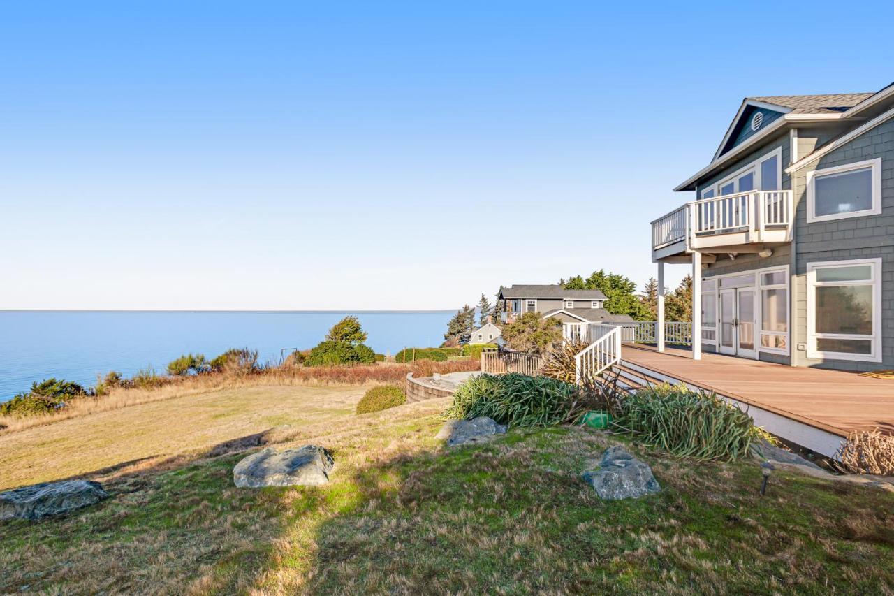 Villa La Isla Оук-Харбор Экстерьер фото