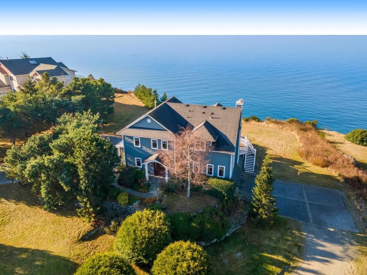 Villa La Isla Оук-Харбор Экстерьер фото