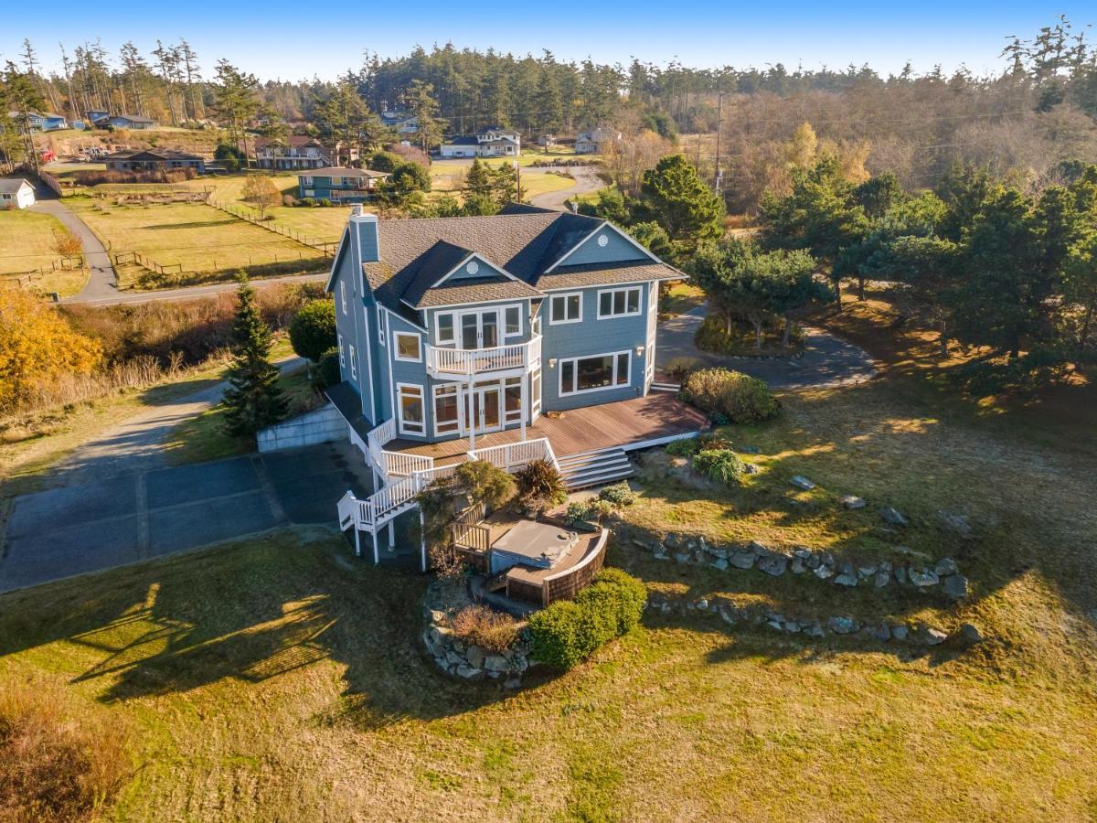 Villa La Isla Оук-Харбор Экстерьер фото