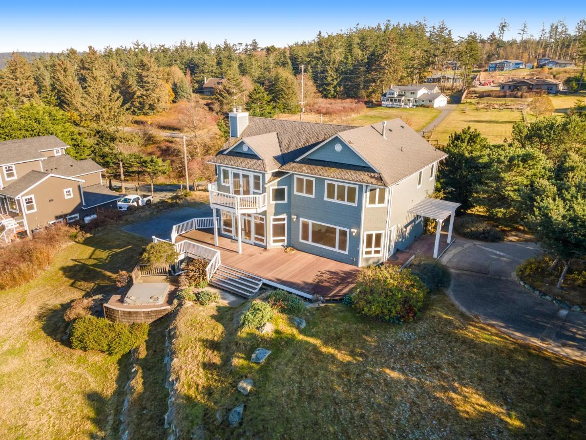Villa La Isla Оук-Харбор Экстерьер фото